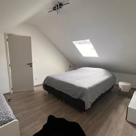 Maison Lesve Vakantiehuis *